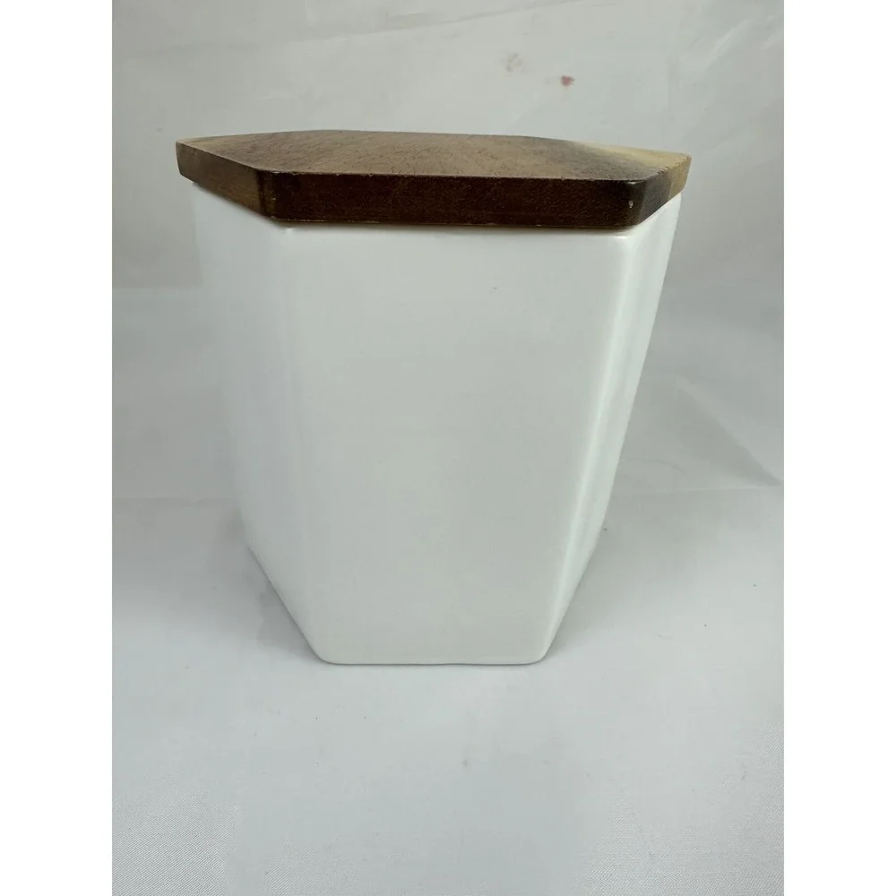 TEAVANA White Hexagon Porcelain Tea Kitchen Storage Canister 6 oz Wooden Lid